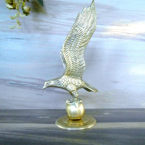 Brass Eagle Statue,Vintage brass eagle figurine,brass bird statue,eagle on ball stand,/9&quot; Tall/
