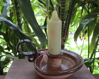 Candelabro de cerámica vintage con portadedos y cuenco para goteo, candelabro hecho a mano con motas marrones, estilo cámara.