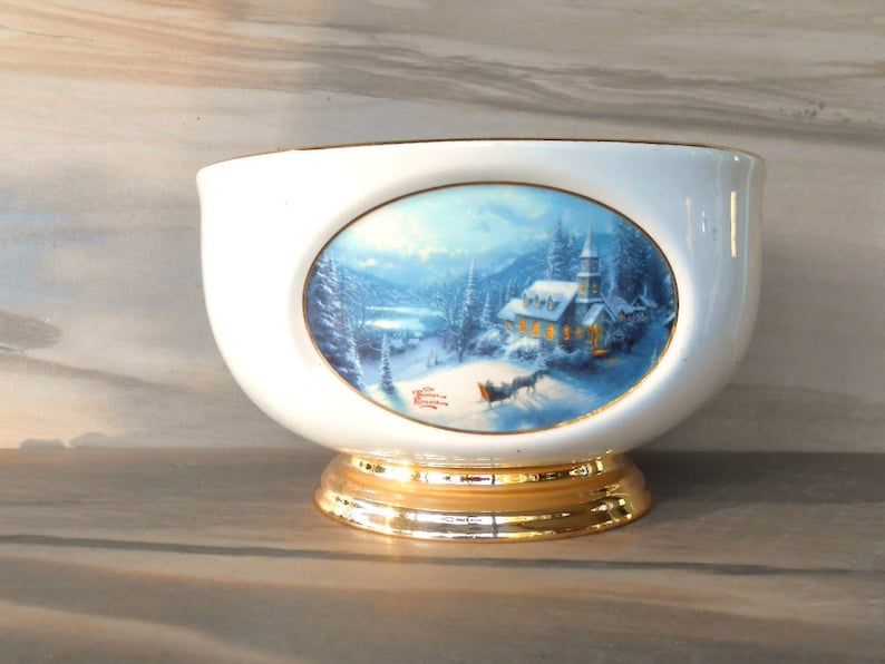 Thomas Kinkade \u201cSunday Evening Sleigh Ride\u201d Large Bowl Teleflora Gift,Porcelain Fruit Bowl with gold rim and base,