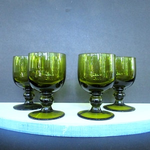 Vintage olive green glass 4 small goblets,4 oz liquor,cream goblet,Drinking glasses,/4.5&quot; t/