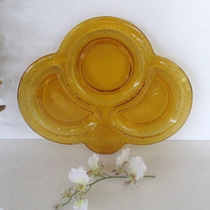 Vintage verdeelde borden van amberglas, set van twee depressieglazen relish lunchborden, glazen borden van 10 x 8 inch