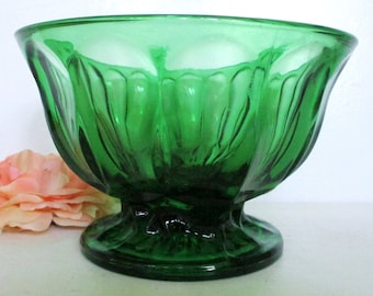 Vintage green glass pedestal bowl,Green glass fruit,snacks,candy dish,Decorative bowl,/3.25&quot; Tall/