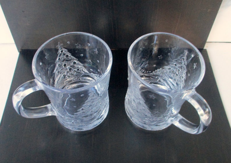 Vintage Set of 2 Mugs,arcoroc USA Clear Glass Mugs,embossed Christmas
