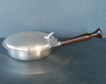 Vintage Sheffield Silver Plated Silent Butler Pan with wooden handle and  Mythical horse etched on lid,Chafing silver plate dish