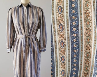 1970's Schrader Sport Dress with Belt and Pockets 70's  Dresses 70s Women's Vintage Size Medium