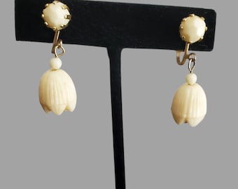 1950s Hawaiian Pikake Flower Clip-on Earrings - Vintage Jewelry - 50s Accessories - 50s Pinup Jewelry