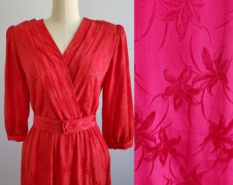 70s Does 40s Dress with Matching Belt - 70s Floral - 70s Women's Vintage Size Small