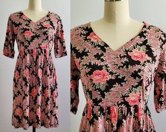 1970s Babydoll Dress with Beautiful Floral Print - 70s Dresses - 70s Women's Vintage Size Large