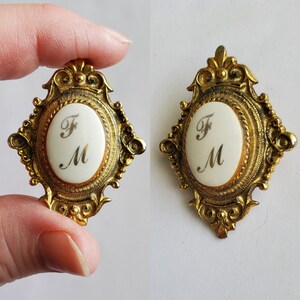 Vintage Ceramic Monogrammed Pendant Brooch Midcentury Vintage 50s Jewelry Estate Jewelry image 5