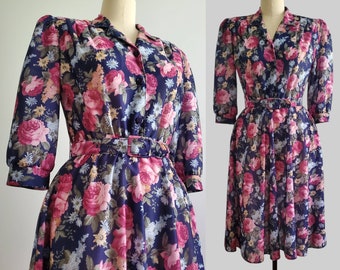 1970's Floral Dress with Matching Belt  and Pockets - 70s Floral Dress - 70s Women's Vintage Size Medium