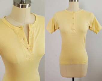 1970's Corliss T-Shirt - 70's Henley T-shirt - 70s Women's Vintage Size XS