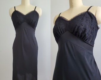 1960s Vanity Fair Slip with Full Lace Cups - 60s Lingerie - Women's Vintage Size Large