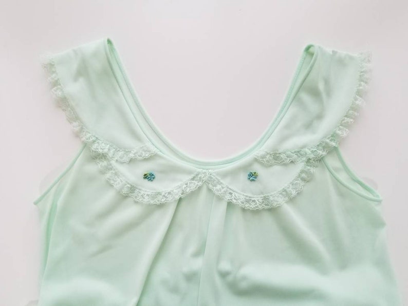 1970/'s Vintage Kayser Nightgown in Pale Green 70/'s Loungewear Women/'s Sleepwear Vintage 70s Lingerie Nightie