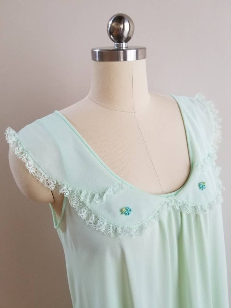 1970/'s Vintage Kayser Nightgown in Pale Green 70/'s Loungewear Women/'s Sleepwear Vintage 70s Lingerie Nightie