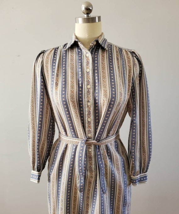 1970's Schrader Sport Dress with Belt and Pockets… - image 2