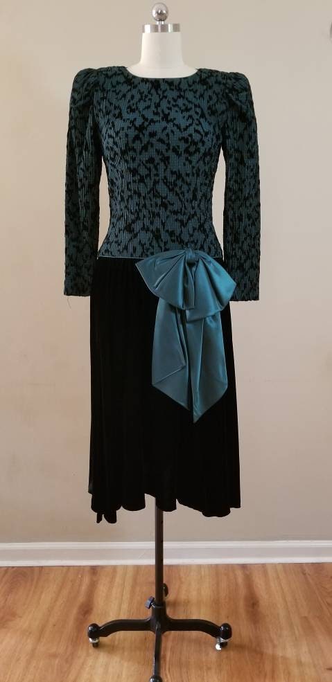 1980s Does 1920s Drop Waist Dress with Full Circle Velvet Skirt 80s  Cocktail Dress 80's Women's Vintage Size Medium