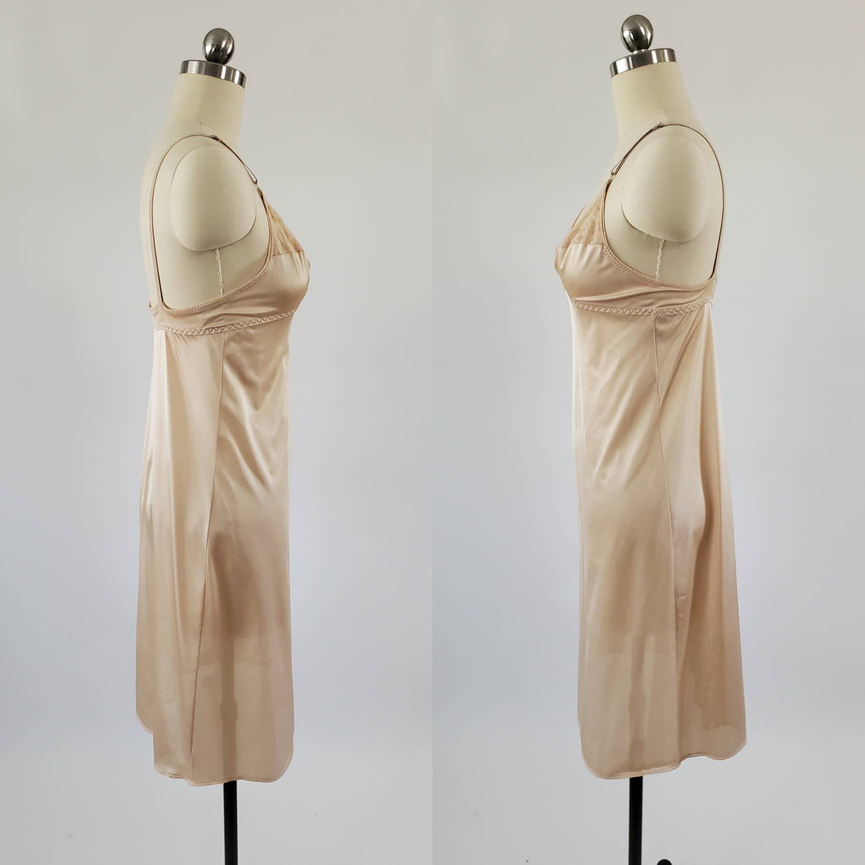 1970s Slip with Built-in Bra 70's Lingerie 70s Women's Vintage Size 34A