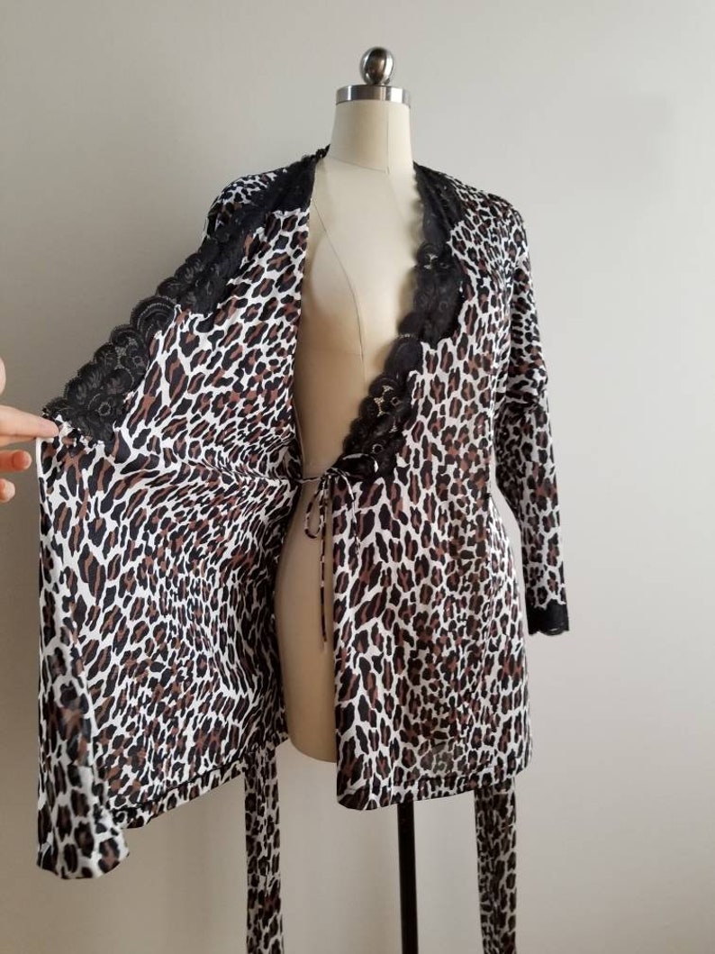 1970s Vanity Fair Leopard Robe with Matching Belt Vintage Lingerie  Women/'s 70s Vintage 70/'s Loungewear