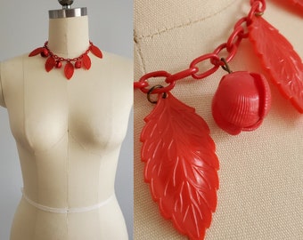 Vintage Early Plastic Leaf Charm Necklace - Vintage Jewelry - Vintage Accessories - Pinup Jewelry