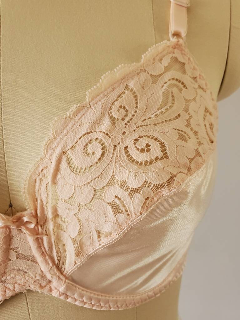 1980s Bali Satin and Lace Bra 80s Lingerie 80's Women's Vintage