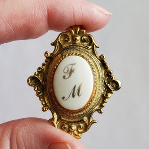 Vintage Ceramic Monogrammed Pendant Brooch Midcentury Vintage 50s Jewelry Estate Jewelry image 2