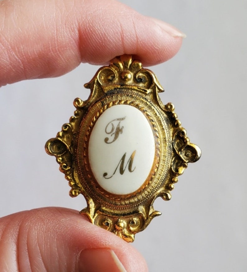 Vintage Ceramic Monogrammed Pendant Brooch Midcentury Vintage 50s Jewelry Estate Jewelry image 2