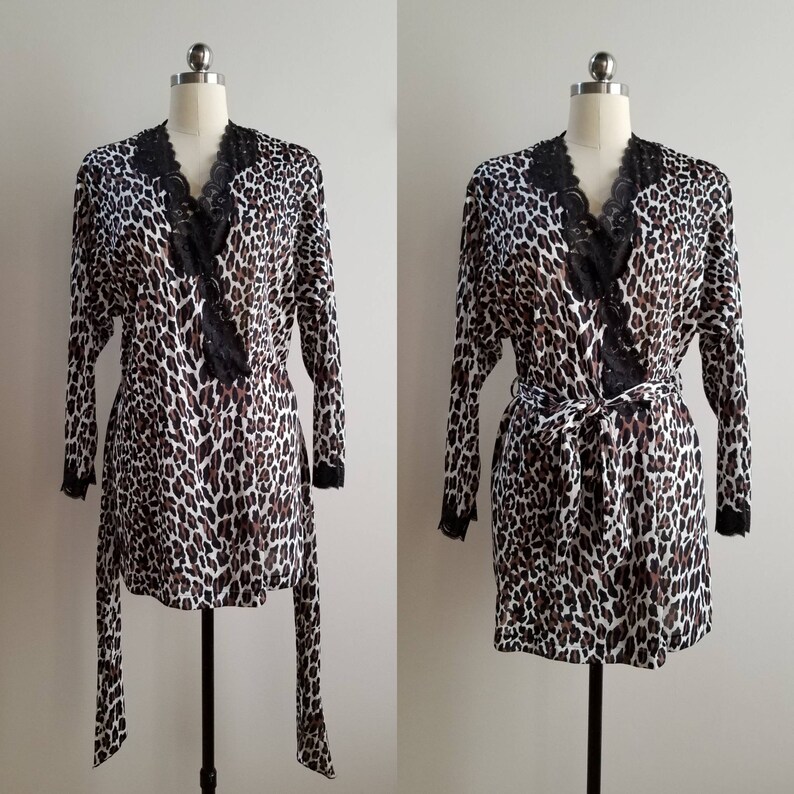 1970s Vanity Fair Leopard Robe with Matching Belt Vintage Lingerie  Women/'s 70s Vintage 70/'s Loungewear
