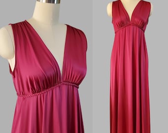 1970s Greek Goddess Nightgown in Burgundy - 70s Lingerie - 70s Women's Vintage Size Medium/Large