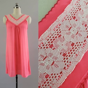 1970&#39;s Nightgown in Bright Pink with Beige Lace 70&#39;s Loungewear 70s Women&#39;s Vintage Size Large