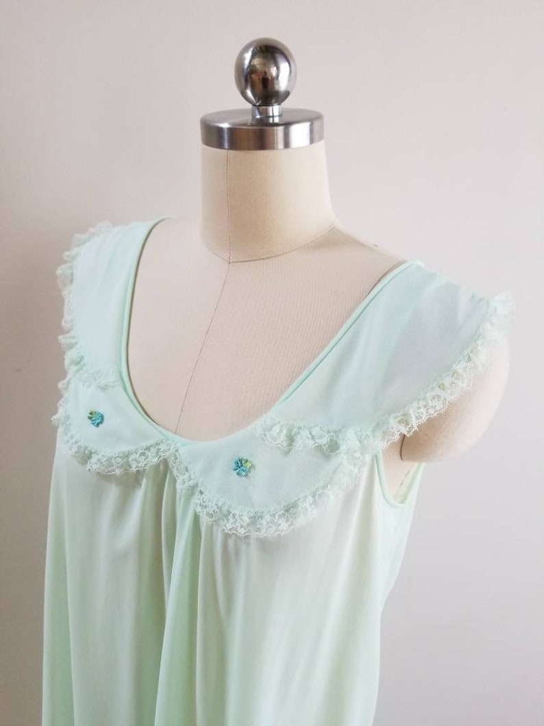 1970/'s Vintage Kayser Nightgown in Pale Green 70/'s Loungewear Women/'s Sleepwear Vintage 70s Lingerie Nightie
