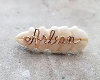 Vintage 1950'sbWire Name Shell Brooch Pin Mid-century 50s Jewelry Vintage 50's Accessories Vintage Souvenir Jewelry Arlean