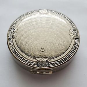 1920s Karess Woodworth Rouge Compact - Guilloche Design - Vintage Makeup Compact - Art Deco Design