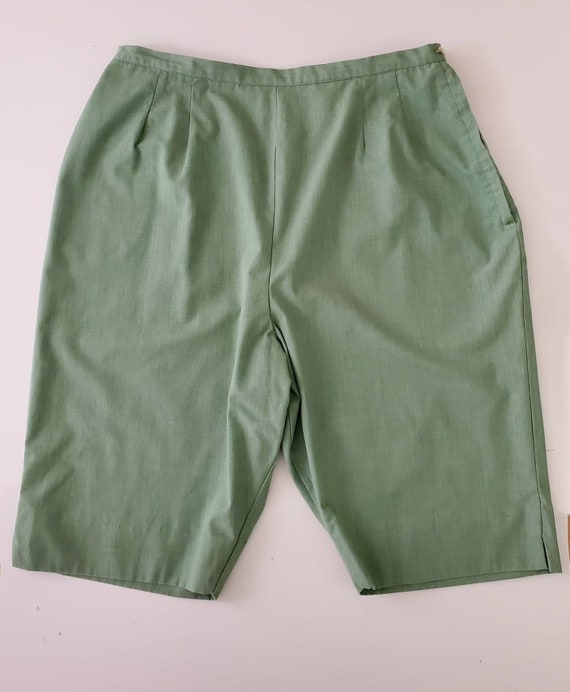 1960s Bermuda Shorts in Avocado Green 60s Shorts 6