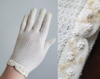 1950s Kayser Gloves with Beaded Wrist - 50s Accessories - 50s Day Gloves