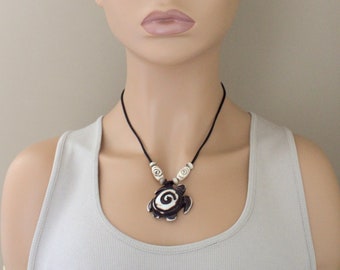 Necklace w/Pendant, Black White Yak Bone Resin Sea Turtle Pendant Necklace, Men & Women Pendant Necklace, Unisex Jewelry