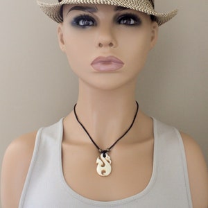 Necklace w/Pendant, Hei Matau Bone Maori Pendant Necklace, Men & Women Pendant Necklace, Unisex Jewelry