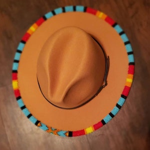 Custom Hand Beaded Wide Brim Fedora Felt Hat, seed bead 11/0, custom color/ pattern combination. hat band optional. Bild 3