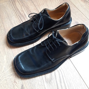 Mens square store toe shoes