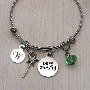 Defy Gravity, Wicked the Musical, personalisiertes Bettelarmband, Beste Freundin Geschenke, Freundschaftsarmband, Wicked Schmuck Geschenk für Frauen