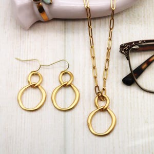 Chaîne de lunettes en trombone doré, collier à maillons à superposition parfait, passant pour lunettes, collier chaîne en forme d'oeil en or, collier porte-lunettes de lecture