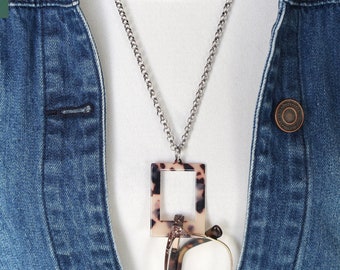 Porta-óculos com pingente em padrão tartaruga loira, colar com argola para óculos em aço inoxidável, suporte para óculos de leitura feminino, acessórios para óculos