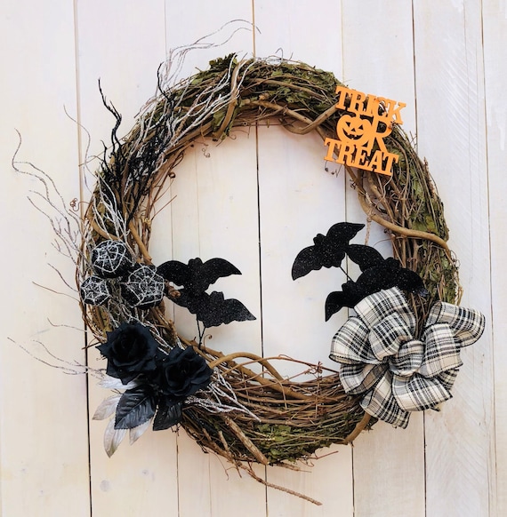 Halloween Wreath Bats All Folks