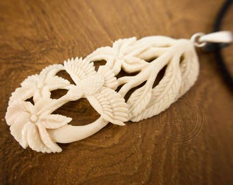 Hummingbird Bird Rainforest Flower nipping hand-carved in Bali pendant personalized gift