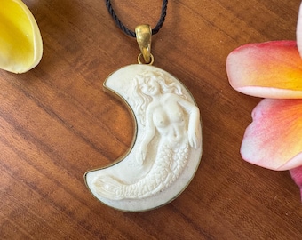 925 Sterling Bali Moon Pendant - Crescent moon hand-carved and set in antique brass