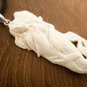 Mermaid beauty with dolphin pendant image 2