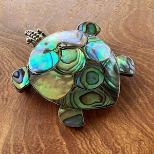35mm 925 Sterling Silber Regenbogen-Schildkröten-Anhänger mit Paua-Muschel-Intarsie, ca. 35 mm, in Sterling Silber gefasst necklace