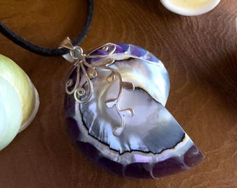 925 Sterling Violet Nautilus Shell Pendant Mother of Pearl set in Sterling silver art deco Bali handmade Boho Vintage