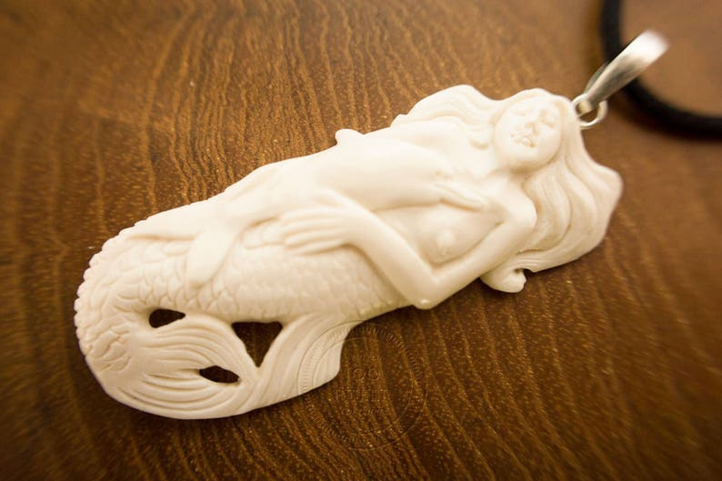 Mermaid beauty with dolphin pendant image 1