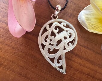 925 Sterling carved mother of Pearl Ocean Shell Pendant set in Sterling Silver personalised gift