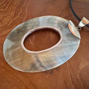 925 Sterling Oval Call Ocean Shell Yoni pendant set in Sterling Silver Bali minimalist Art Deco Boho Chic personalised giftnecklace